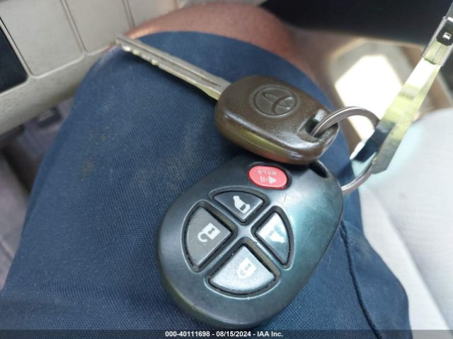 5TDKK3DC9ES492072 Toyota Sienna Le V6 8 Passenger