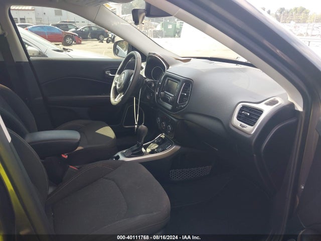 3C4NJDAB5JT253104 Jeep Compass Sport 4x4