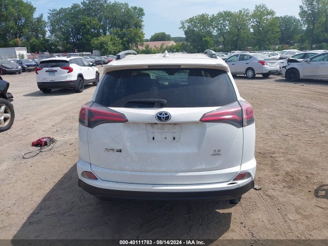 Toyota RAV4 LE 2018 JTMBFREV8JJ742528 Image 16
