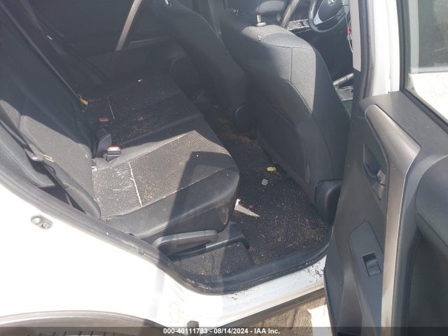 Toyota RAV4 LE 2018 JTMBFREV8JJ742528 Image 8