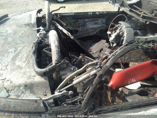 40111834 :رقم المزاد ، 1C3AN65L56X061179 vin ، 2006 Chrysler Crossfire Limited مزاد بيع