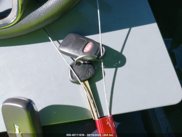KMHCT5AE9GU251710 Hyundai ACCENT SE