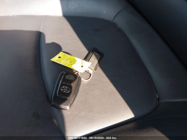 2T3A1RFV4MW184448 Toyota Rav4 Xle Premium