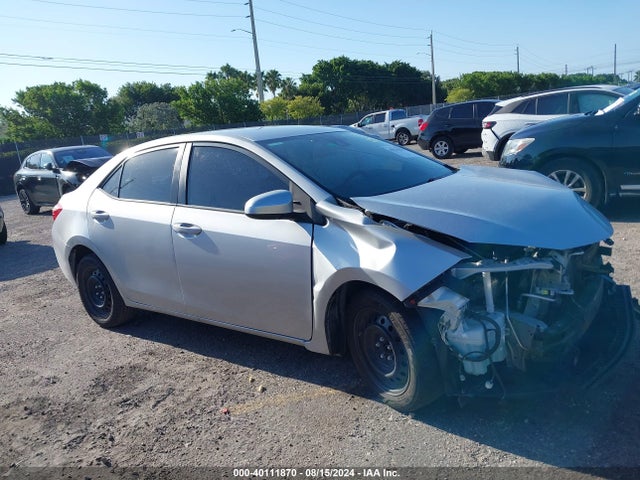 Toyota COROLLA LE 2018 5YFBURHE7JP803428 Image 13