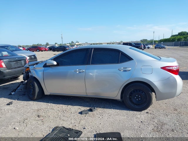 Toyota COROLLA LE 2018 5YFBURHE7JP803428 Image 14