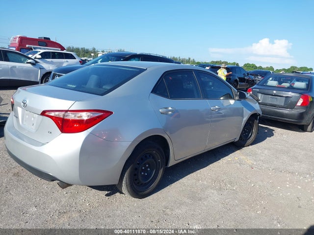 Toyota COROLLA LE 2018 5YFBURHE7JP803428 Image 4