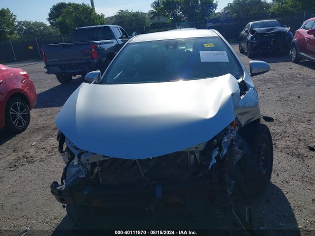 Toyota COROLLA LE 2018 5YFBURHE7JP803428 Image 6
