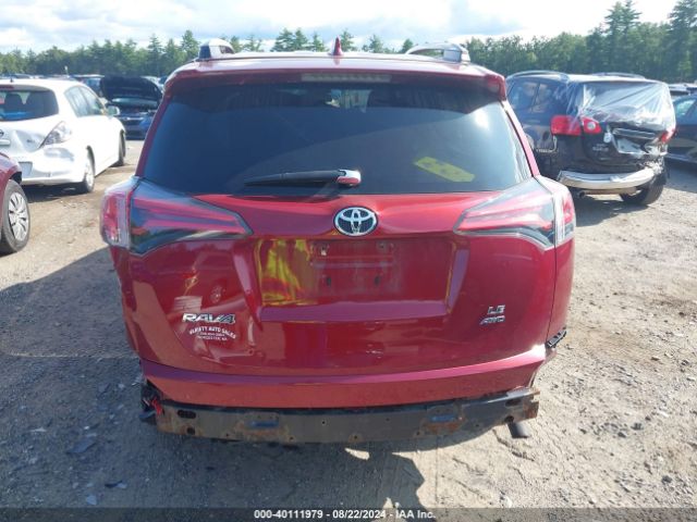 2T3BFREV8JW836961 Toyota RAV4 LE