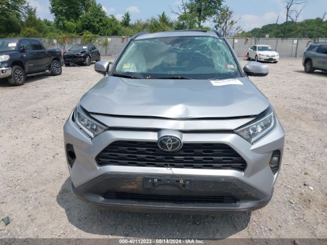 2T3A1RFV5MC198098 Toyota Rav4 Xle Premium