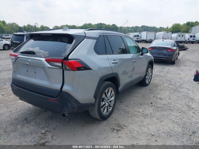 2T3A1RFV5MC198098 Toyota Rav4 Xle Premium