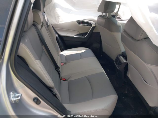 2T3A1RFV5MC198098 Toyota Rav4 Xle Premium