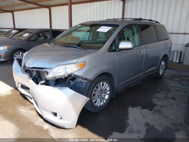 5TDYK3DC7FS645088 Toyota Sienna Xle 8 Passenger