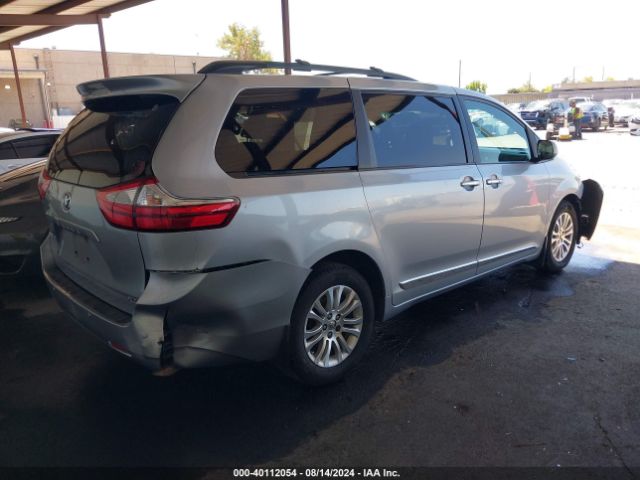 5TDYK3DC7FS645088 Toyota Sienna Xle 8 Passenger