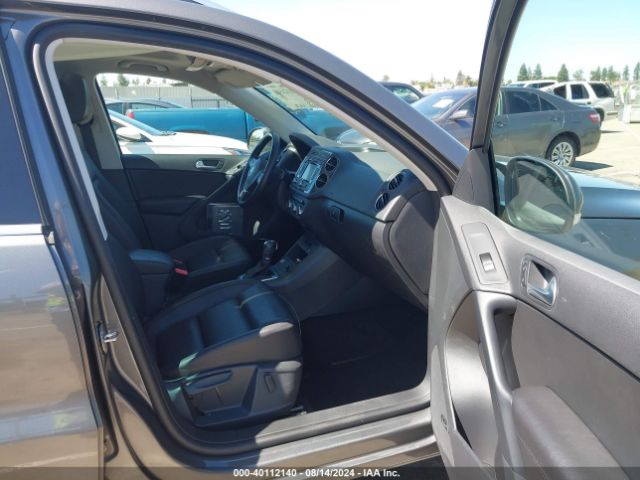 WVGAV3AXXEW551362 Volkswagen Tiguan Sel