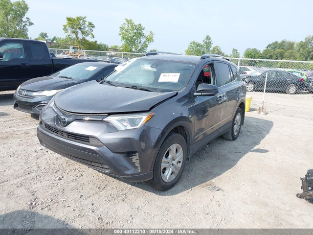 Toyota RAV4 LE 2018 JTMZFREV2JJ737047 Image 2