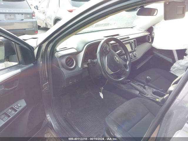 Toyota RAV4 LE 2018 JTMZFREV2JJ737047 Image 5