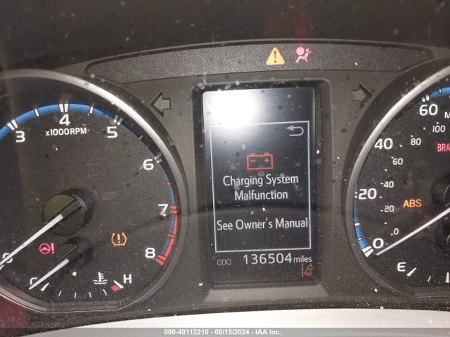 Toyota RAV4 LE 2018 JTMZFREV2JJ737047 Image 7