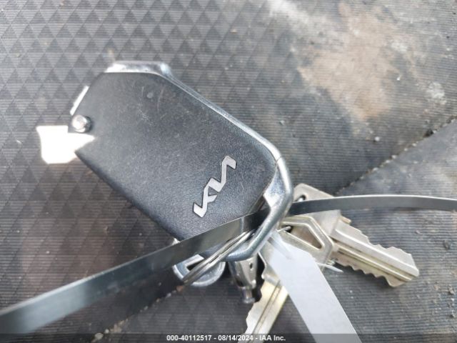 KNDJ23AUXN7807948 KIA SOUL LX