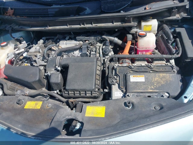 Toyota Prius V Two 2014 JTDZN3EU2EJ006650 Image 10