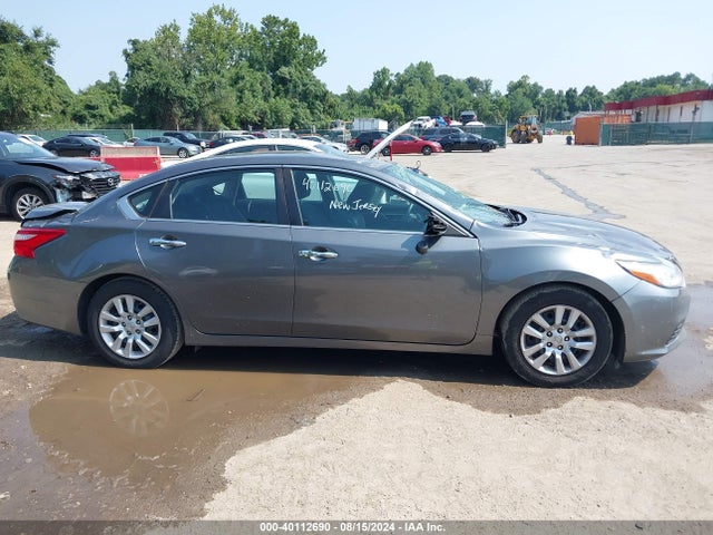Nissan Altima 2.5 S 2017 1N4AL3AP1HC292248 Image 13
