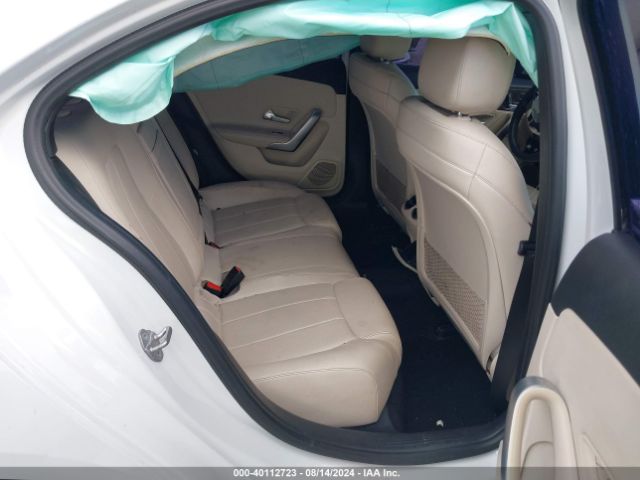 WDD3G4EB3KW019142 Mercedes-Benz A 220