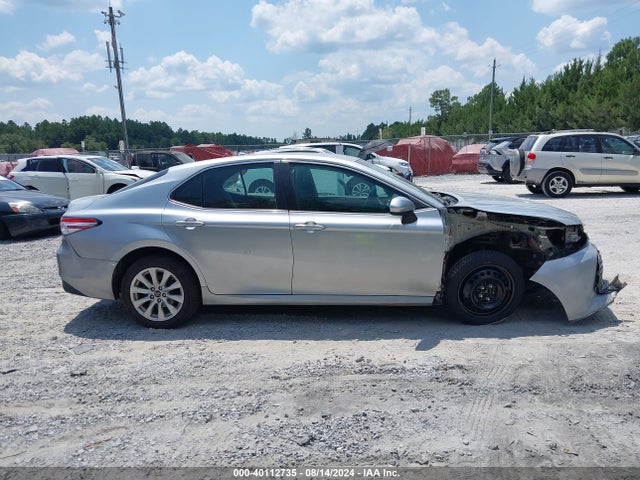 Toyota CAMRY LE 2018 4T1B11HK6JU501630 Image 14