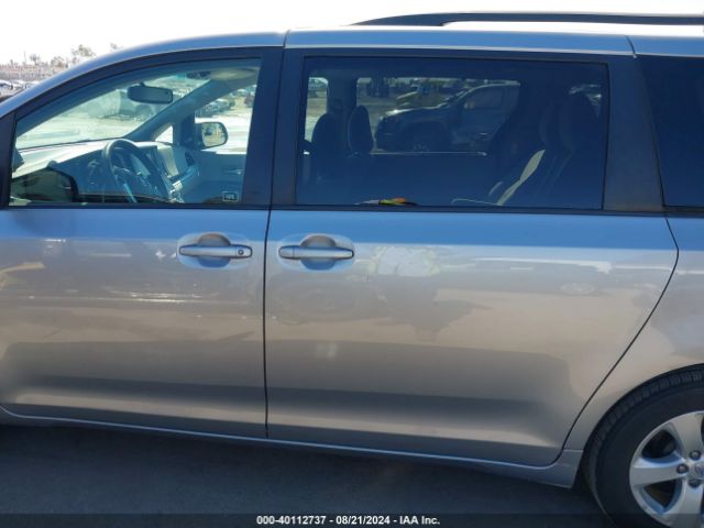 5TDKZ3DC2HS790690 Toyota Sienna Le 8 Passenger