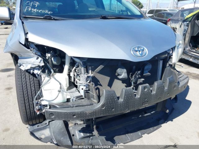 5TDKZ3DC2HS790690 Toyota Sienna Le 8 Passenger