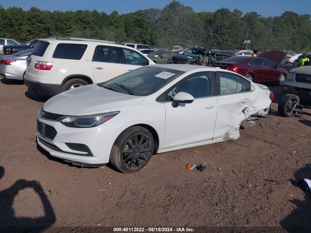 Chevrolet Cruze Lt Auto 2018 1G1BE5SM9J7116824 Image 2