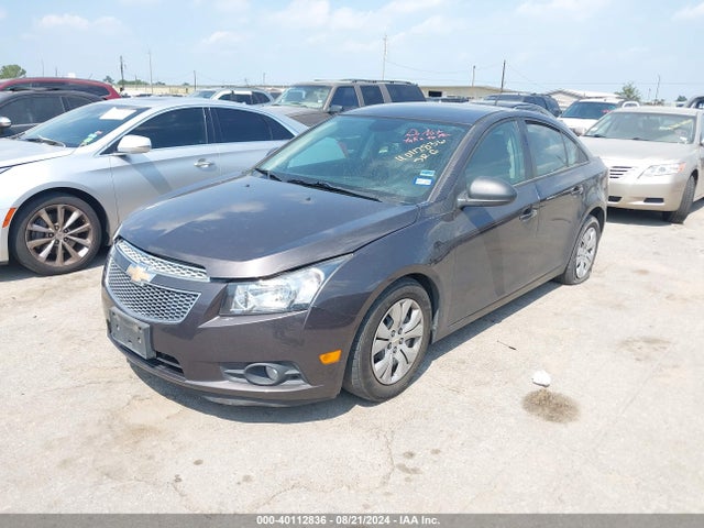 Chevrolet Cruze Ls Auto 2014 1G1PA5SHXE7195401 Image 2