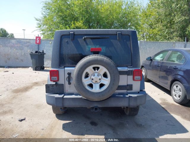 1C4BJWDG3GL270204 Jeep Wrangler Unlimited Sport
