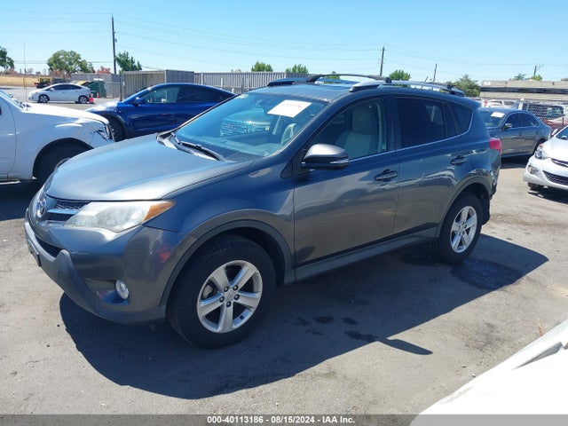 Toyota Rav4 Xle 2014 JTMWFREVXED027014 Image 2
