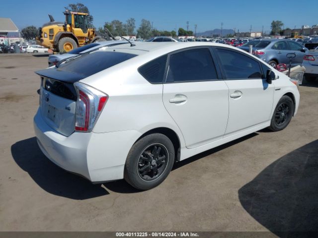JTDKN3DU4F0454298 Toyota Prius Two