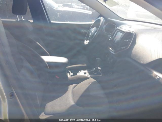 1C4PJLAB7GW351802 Jeep Cherokee Sport