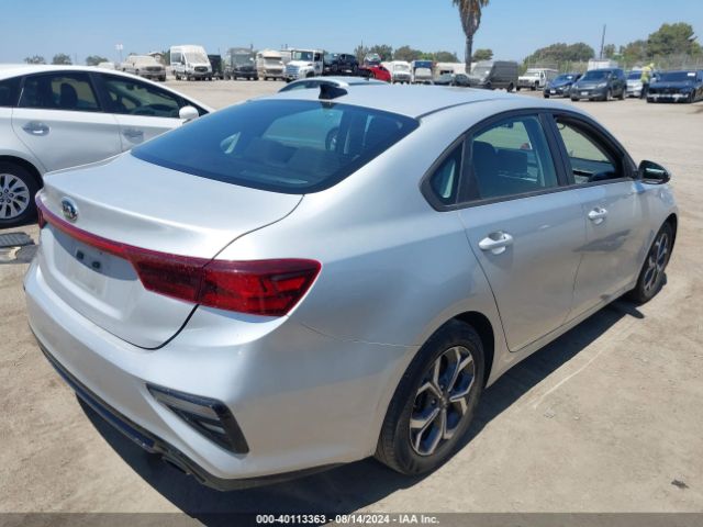 3KPF24ADXME296090 KIA Forte Lxs