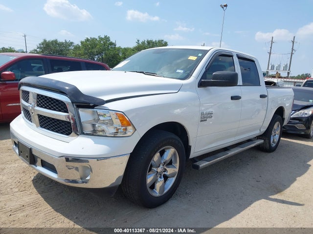 1C6RR7KG5KS621927 RAM 1500 Classic Tradesman  4x4 5'7 Box
