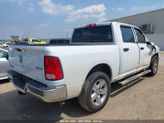 1C6RR7KG5KS621927 RAM 1500 Classic Tradesman  4x4 5'7 Box