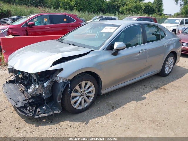 Toyota CAMRY LE 2019 4T1B11HK2KU239297 Image 2