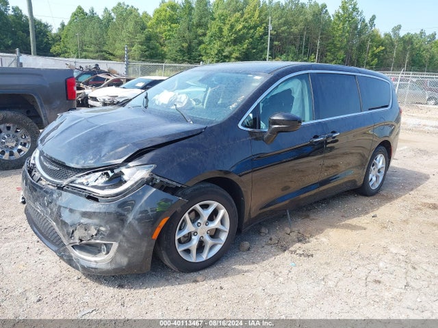 Chrysler Pacifica Touring Plus 2018 2C4RC1FG6JR125567 Image 2