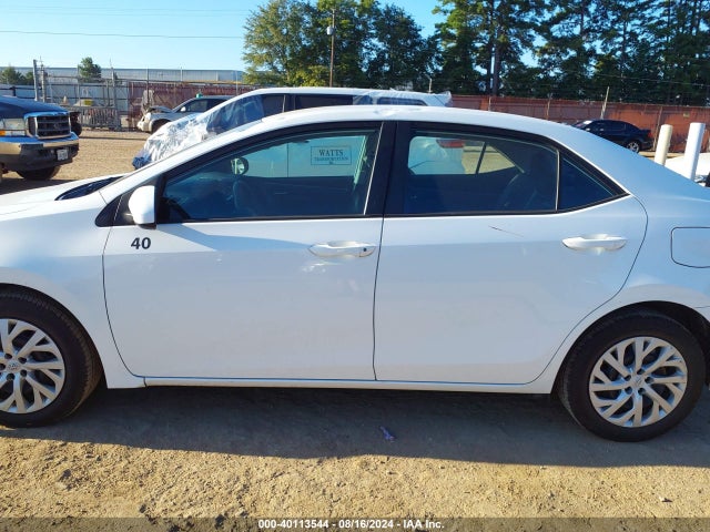 Toyota COROLLA LE 2018 5YFBURHE5JP814573 Image 14