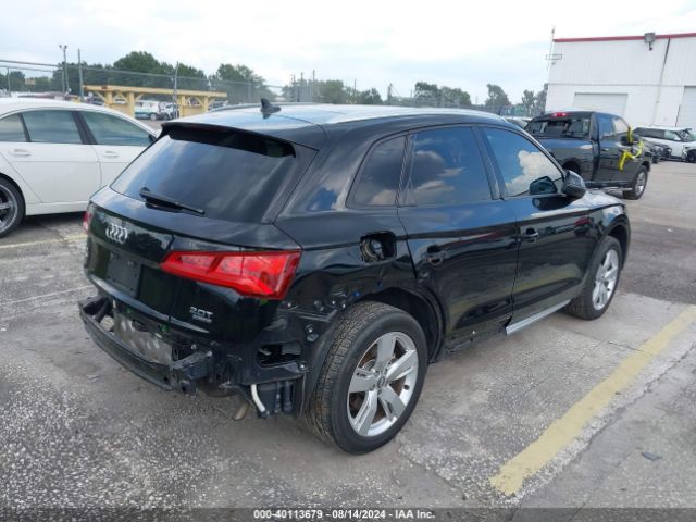 WA1ANAFY5J2012282 Audi Q5 2.0t Premium/2.0t Tech Premium