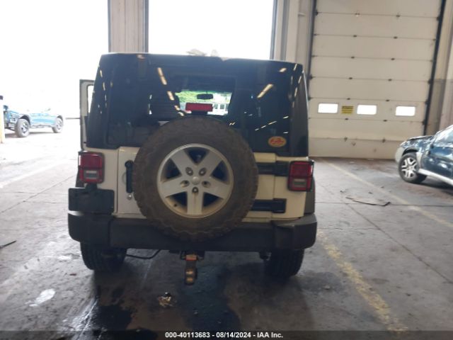 1C4BJWDG5FL509542 Jeep Wrangler Unlimited Sport