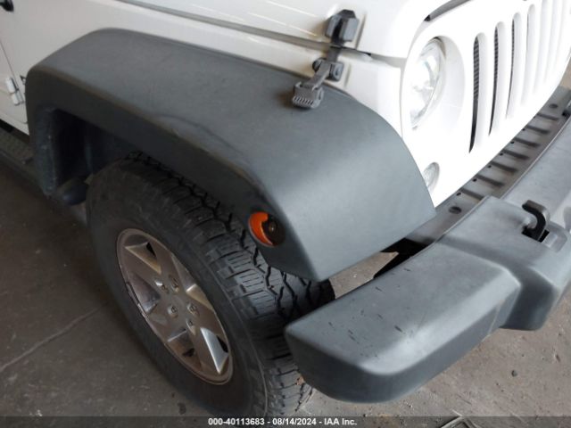 1C4BJWDG5FL509542 Jeep Wrangler Unlimited Sport