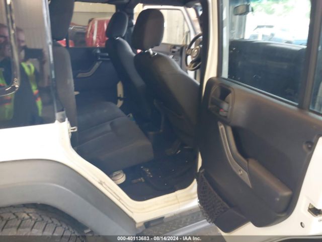 1C4BJWDG5FL509542 Jeep Wrangler Unlimited Sport
