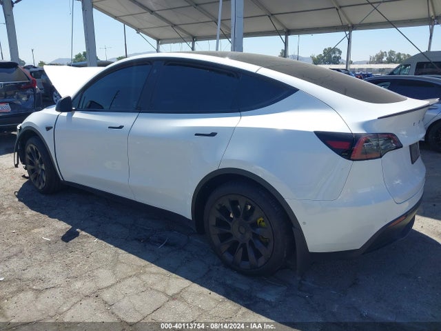 2023 TESLA MODEL Y 7SAYGAEE7PF591208 Photo 2