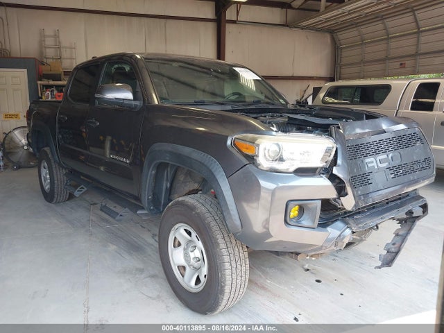 Toyota Tacoma Trd Off Road 2018 3TMCZ5AN7JM160417 main image