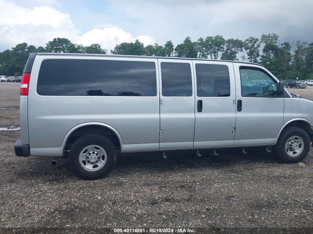 1GAZGNFP7L1261315 Chevrolet Express Passenger Rwd 3500 Extended Wheelbase Ls