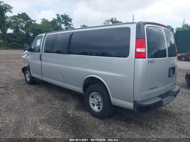 1GAZGNFP7L1261315 Chevrolet Express Passenger Rwd 3500 Extended Wheelbase Ls