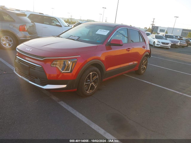 KIA NIRO LX 2024 KNDCP3LE5R5121186 Image 2