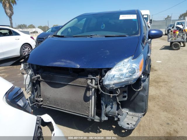 JTDKN3DU9F0435312 Toyota Prius Two